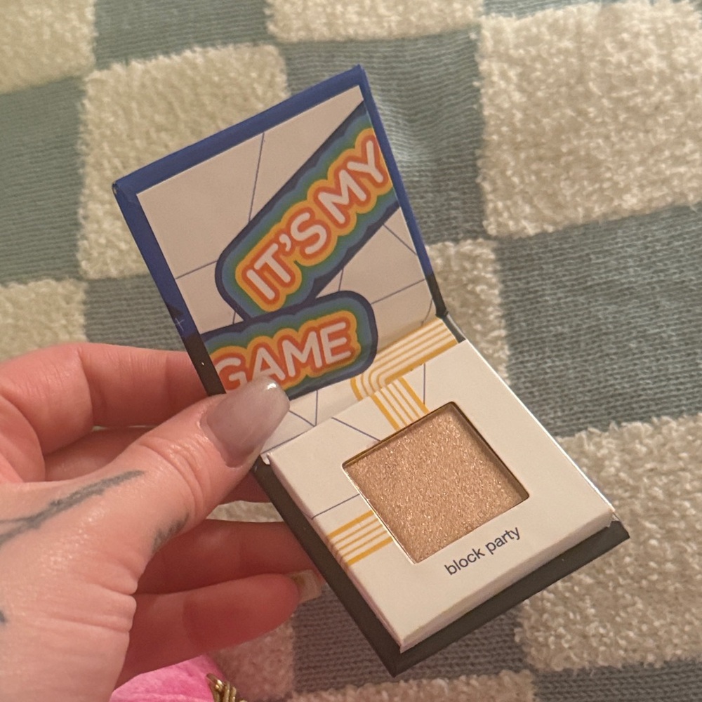Eye Makeup Bundle - Picture 3 of 10